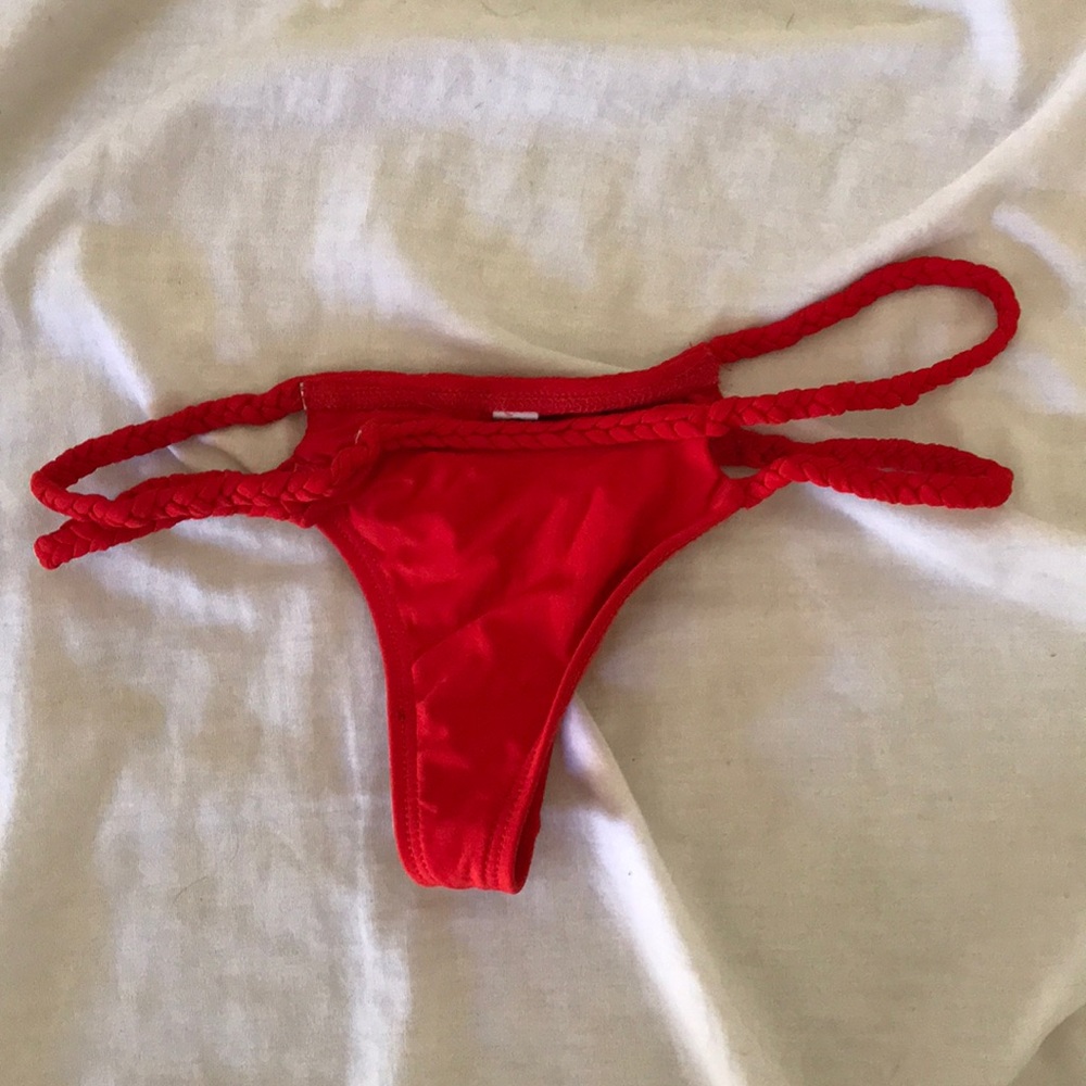Frankie’s bikinis red bottoms